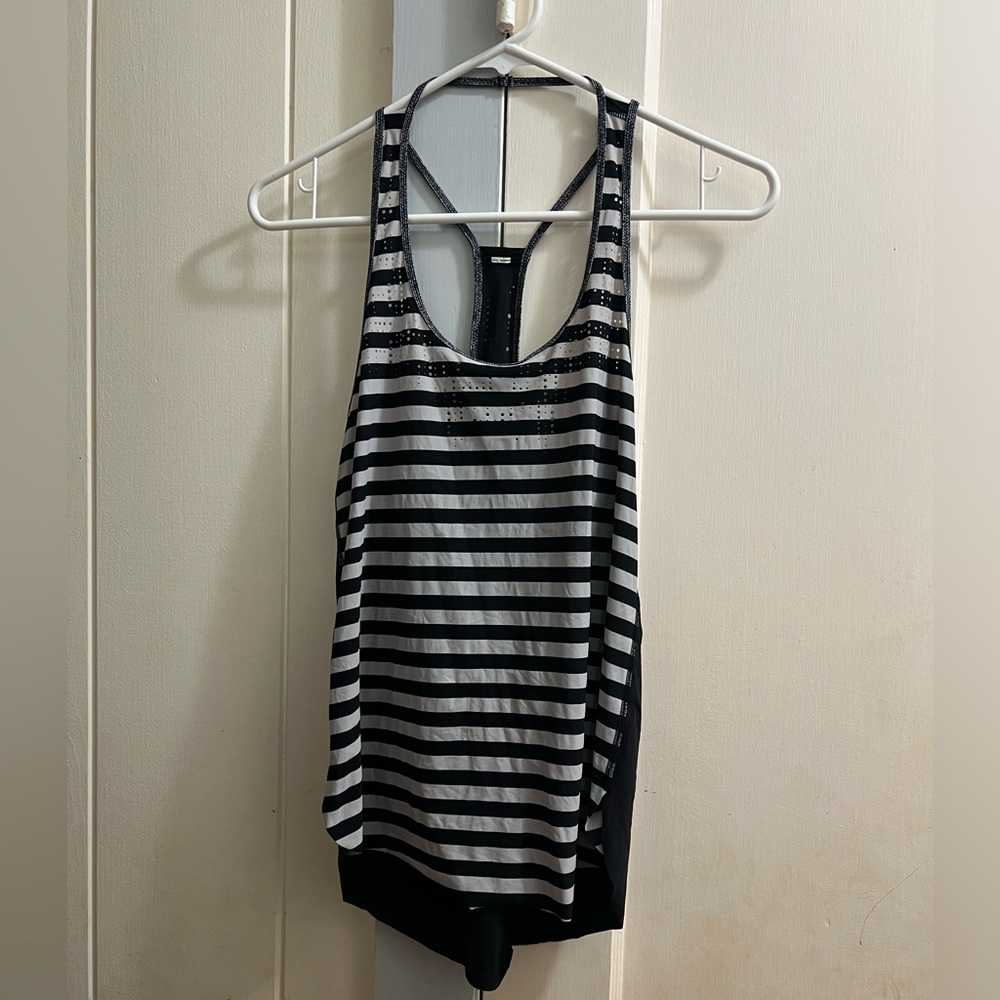 💜EUC Lululemon Tank